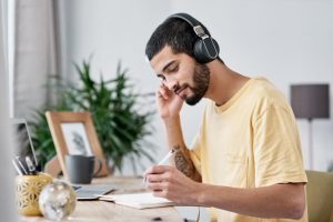 write when listening music